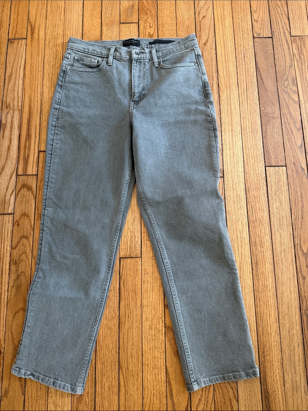 Women's High Rise Straight Fit Gray Jeans